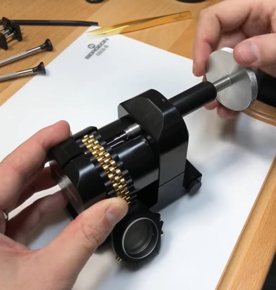 Bergeon Watch Band Pin Remover with Built-in Stand #7250