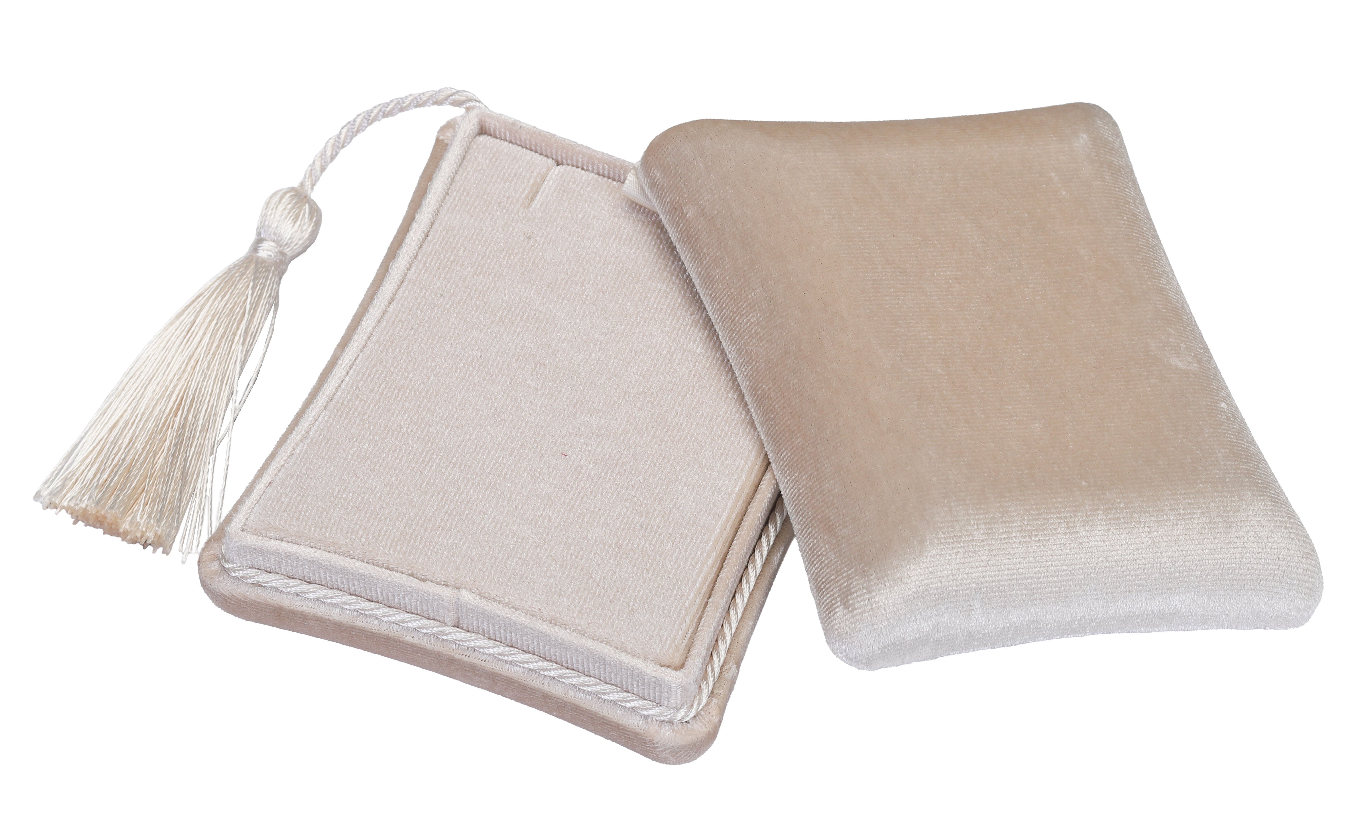 Earring/Pendant Box with Tassle